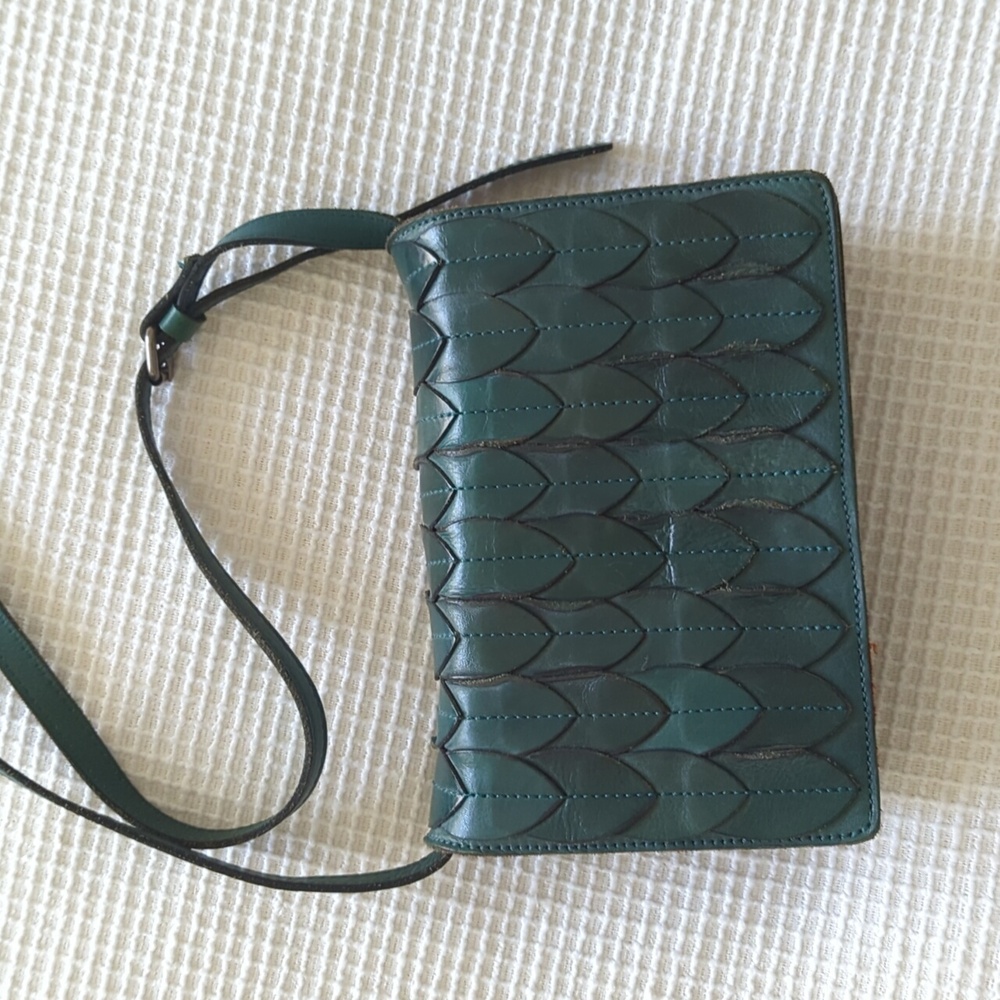 Turquoise leather purse Patricia Nash